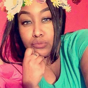 Meet your Posher, Yasmine